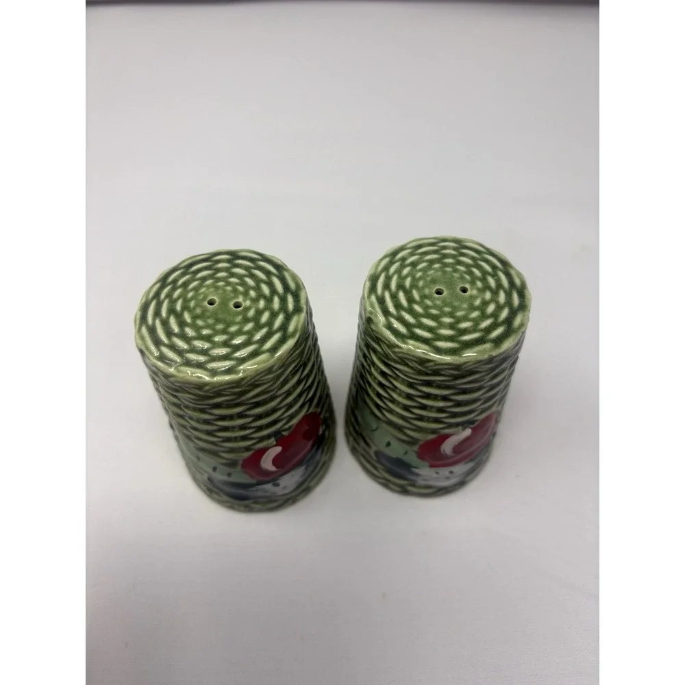 Vintage Salt & Pepper Japan Green Basket Weave Wicker Fruit Vegetables 3.5
